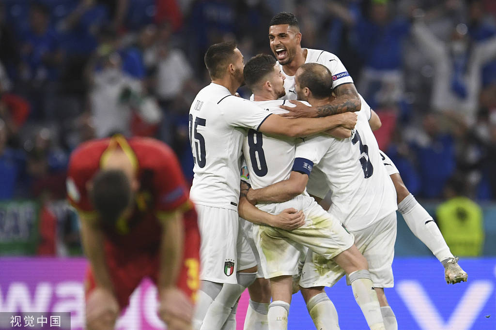 越南球队实力强劲，连战告捷