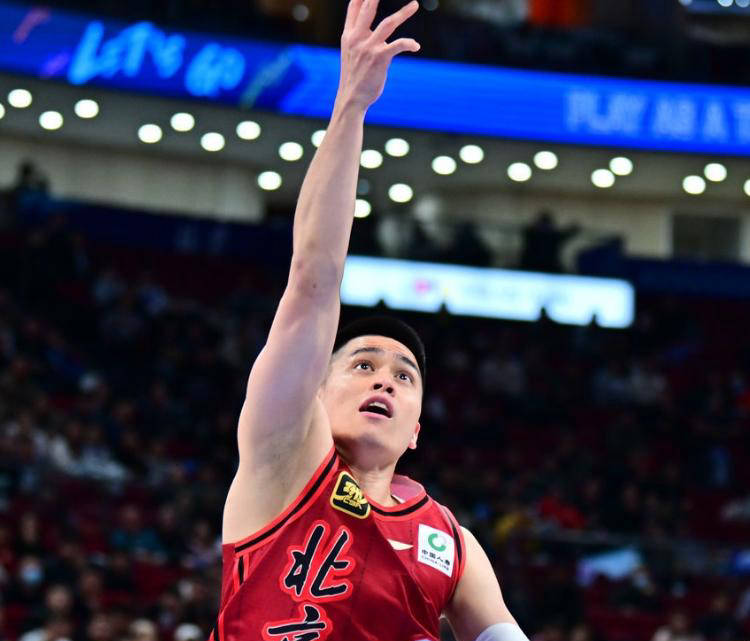 浙江男篮遭遇大逆转，球员失误频频