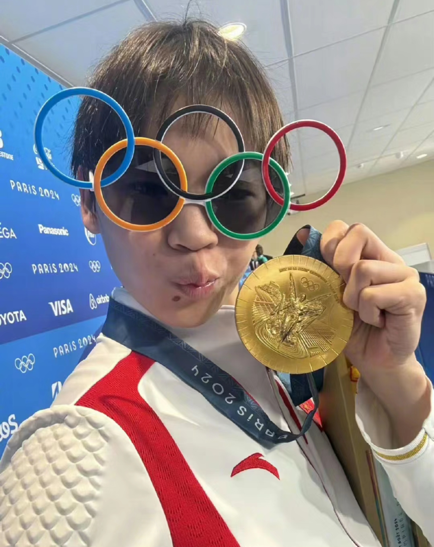 本土运动员在主场表现亮眼收获金牌的简单介绍