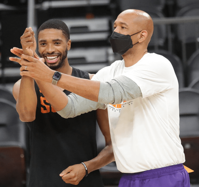 资阳队积极备战,抢夺关键三分的简单介绍 资阳队积极备战,抢夺关键三分的简单介绍