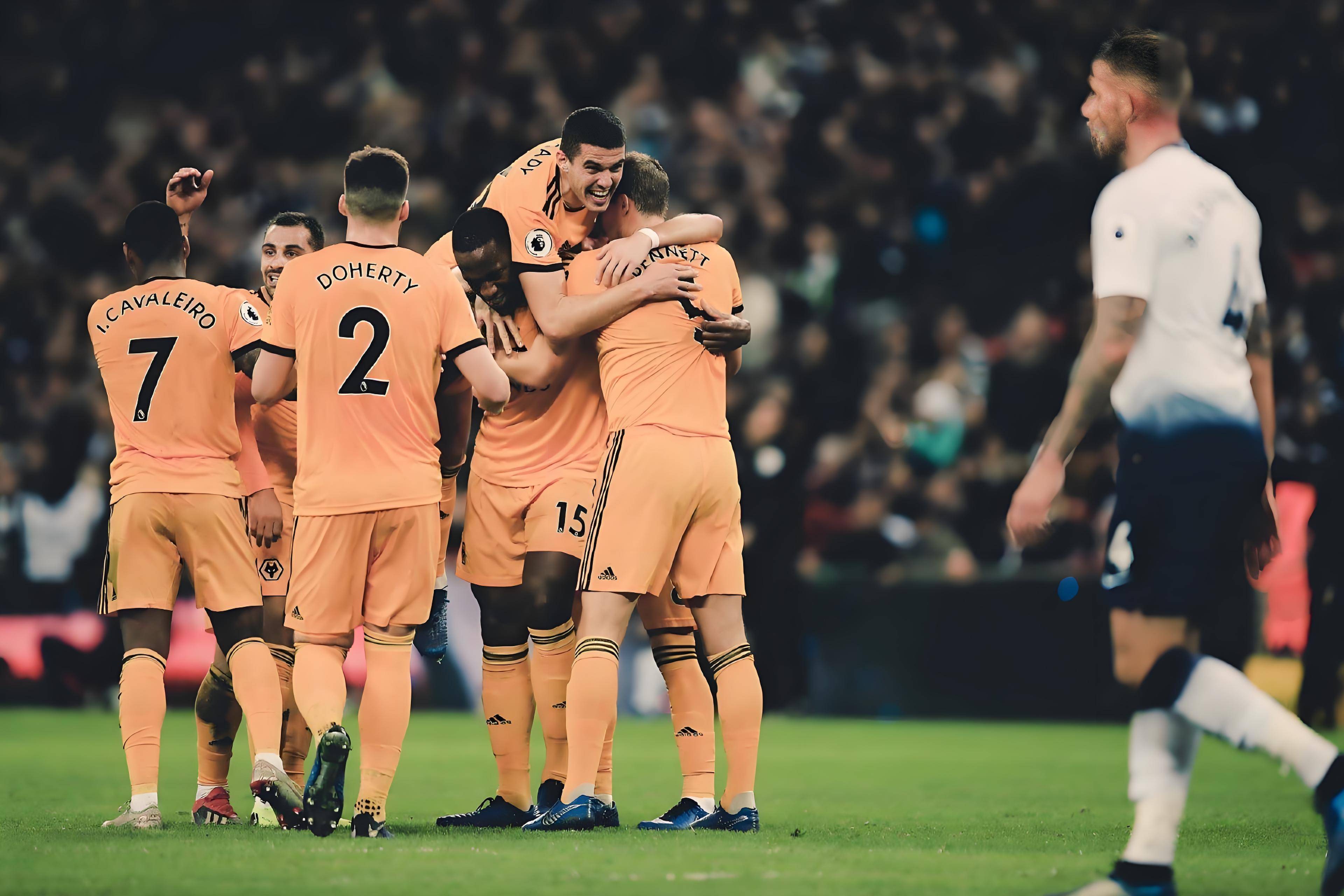 包含富勒姆战胜对手，保级前景明朗的词条