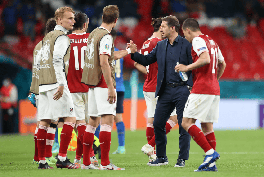 荷兰击溃奥地利，欧洲杯冠军梦想浮现