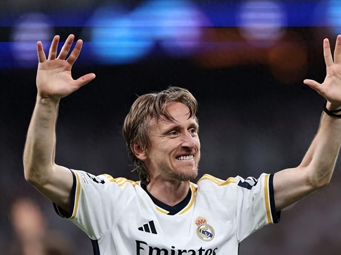 包含瑞典翻盘巴黎，莫德里奇状态火热的词条