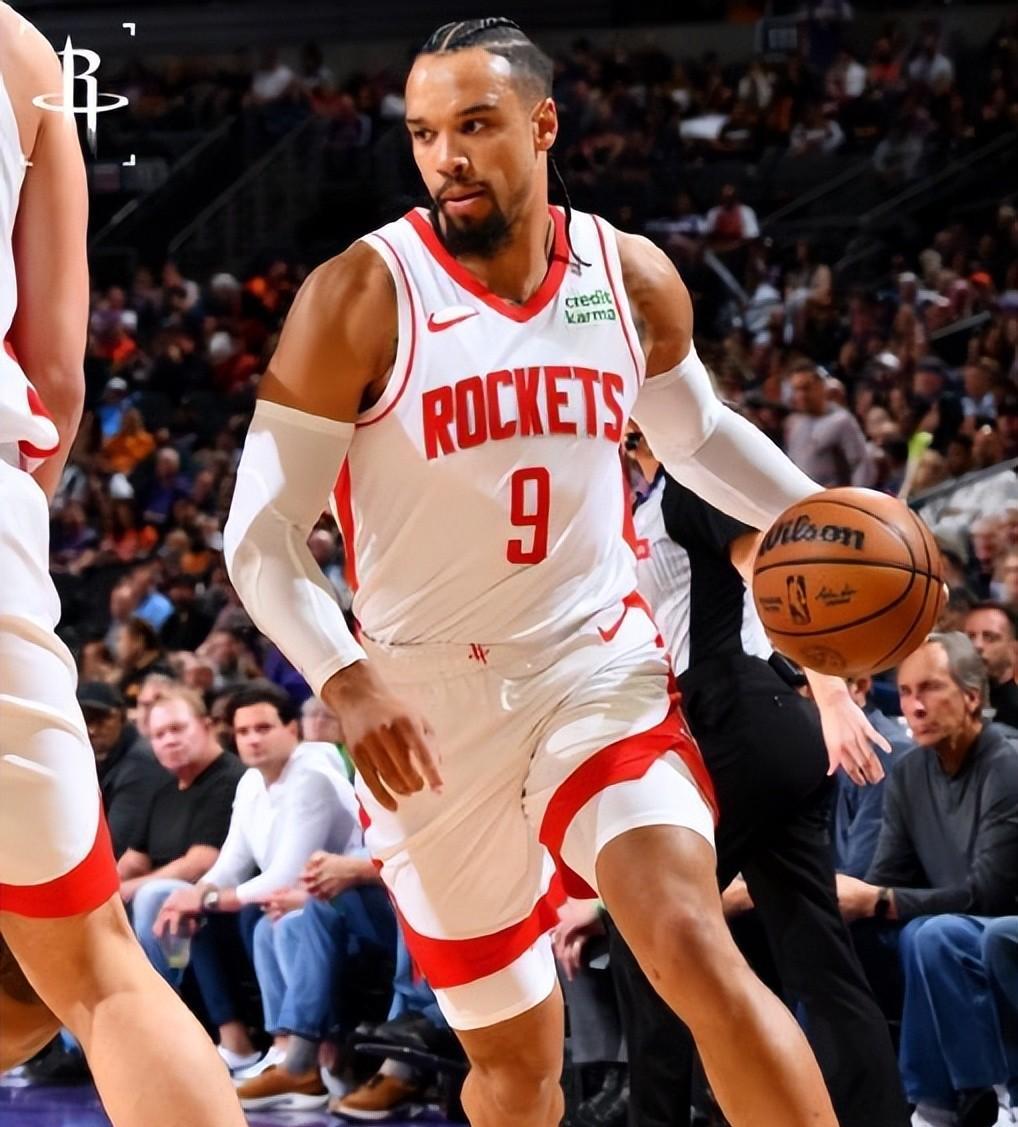 火箭新晋球员迎来首秀表现神勇 火箭新晋球员迎来首秀表现神勇