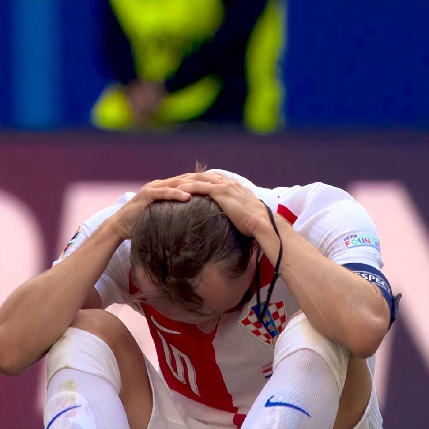 巴黎绝杀荷兰,库尔图瓦状态火热的简单介绍 巴黎绝杀荷兰,库尔图瓦状态火热的简单介绍