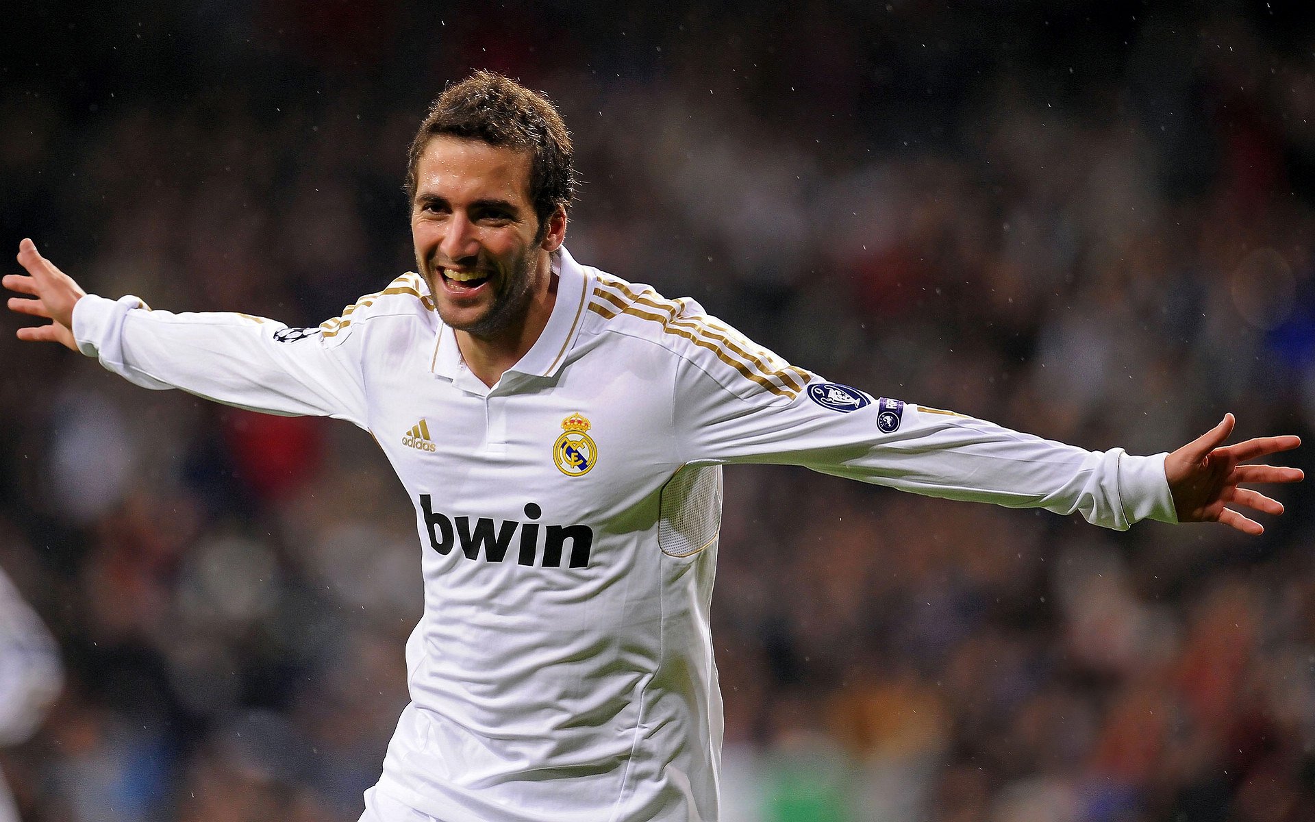 波斯铁骑遭遇南十字星，李刚仁状态火热成亚洲之光